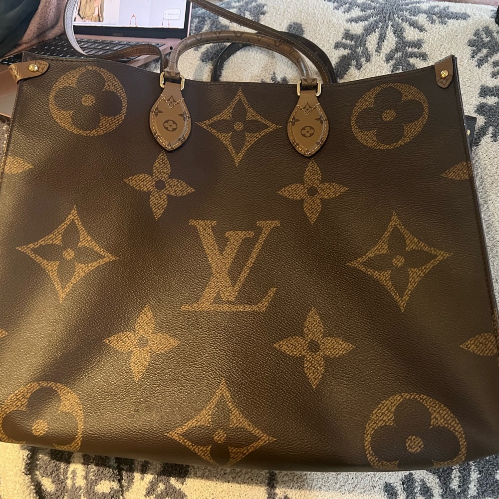 Louis Vuitton Monogram On the Go GM - Picture 2 of 4